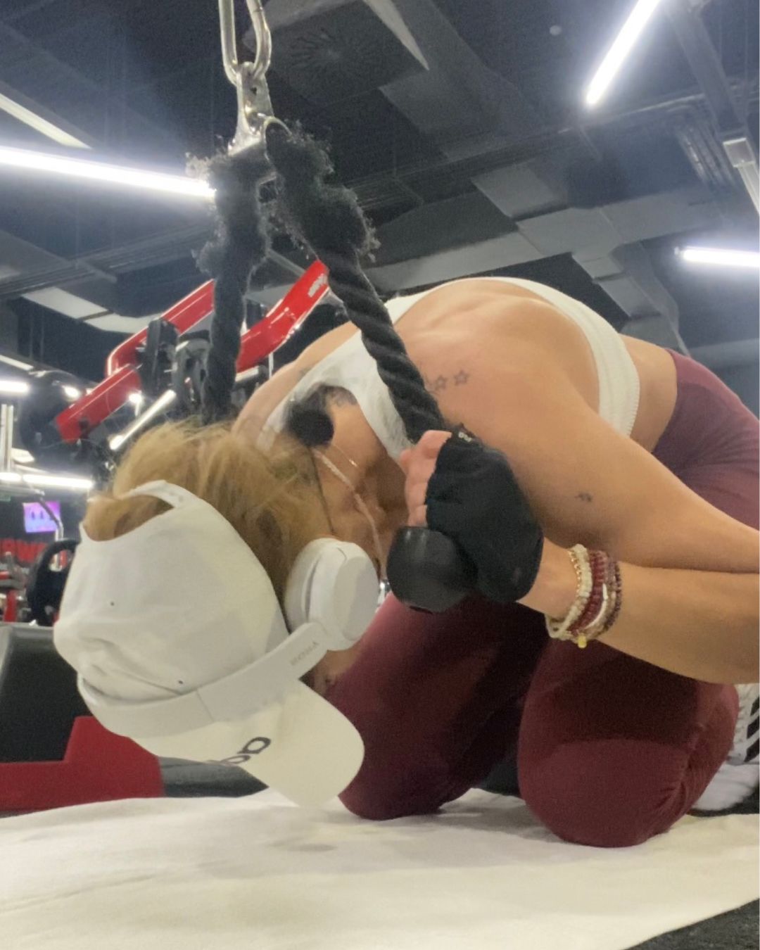 Crunch en polea alta